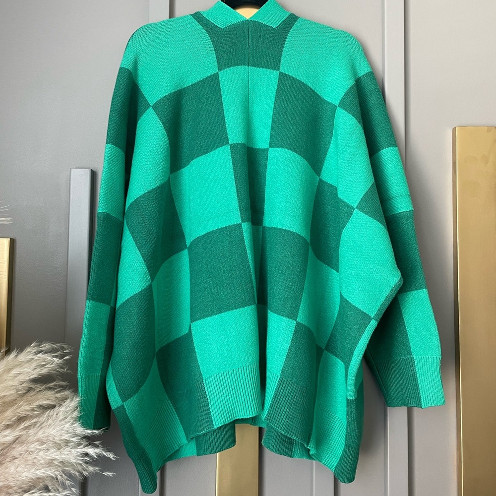 Love You Oversized Checkerboard Cardigan in Green Girl - Picture 4 of 5